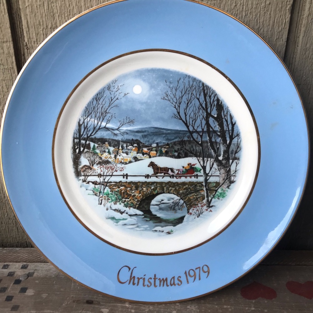 Avon Christmas plate
